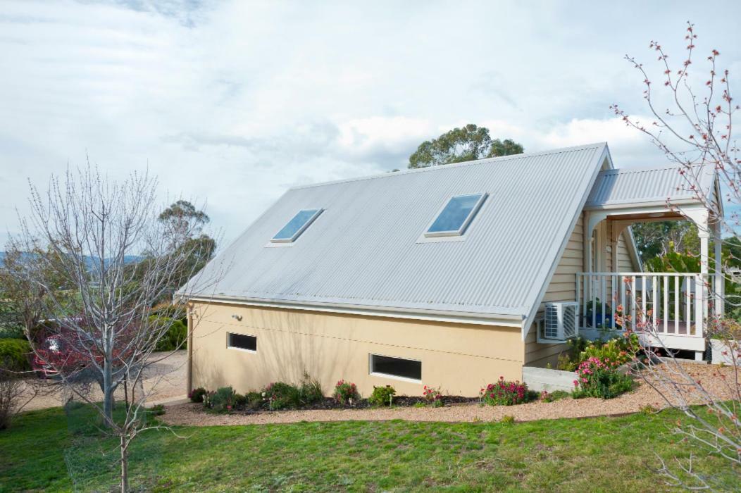 Loft Over The Vines Richmond Exterior photo